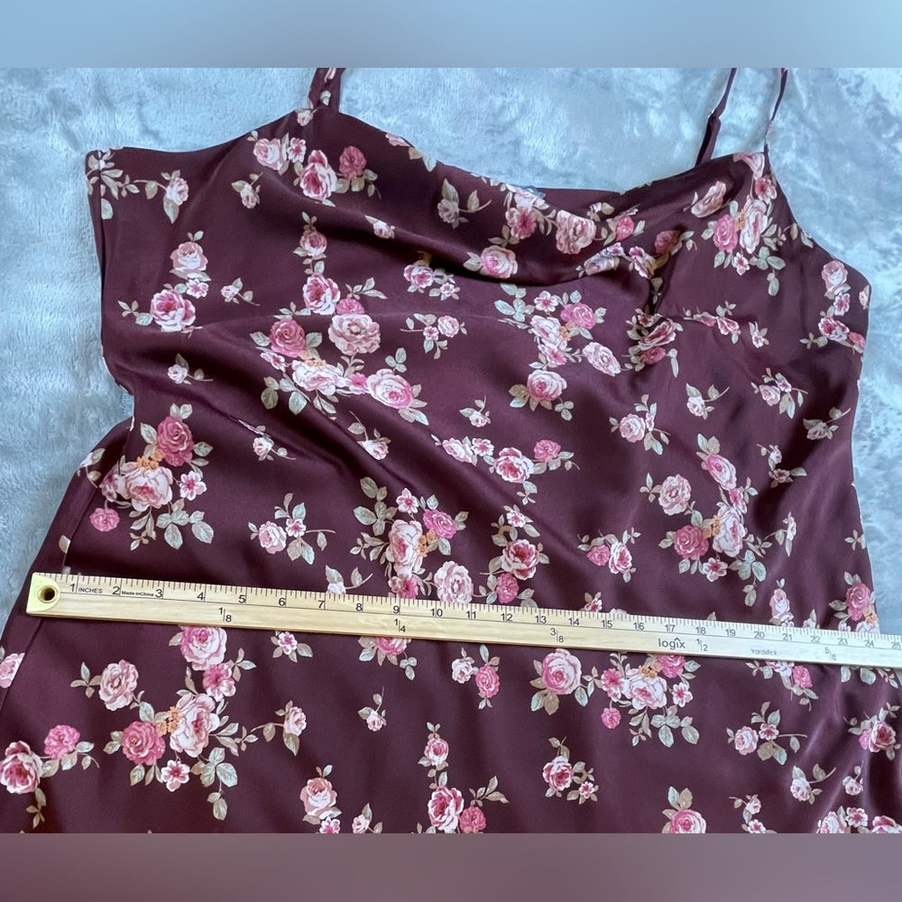 Arula Plus Size Maxi Dress – Rich Burgundy Floral Spaghetti Strap 🌺 - Picture 5 of 9
